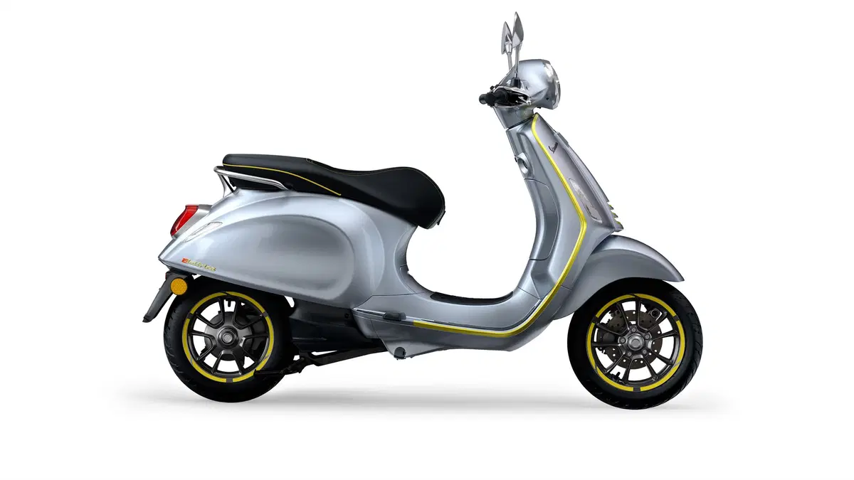 Vespa Elettrica 70 km/h presentata a EICMA 2019. Foto e dati (12)