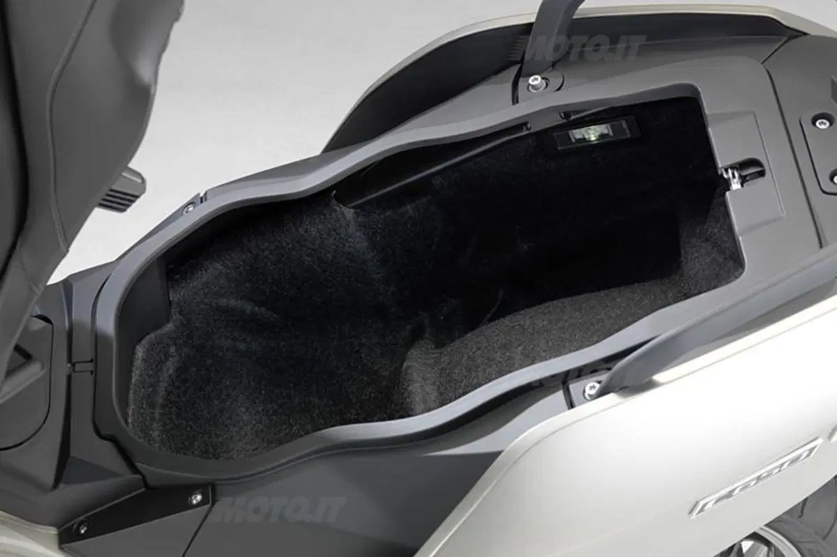 BMW C650GT  (16)