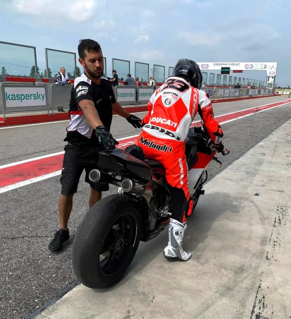 SBK 2020: Le prime foto di Melandri con il team Barni Racing [GALLERY] (4)