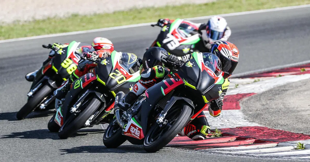 Magione: via all'italiano Aprilia Racing Sport Production