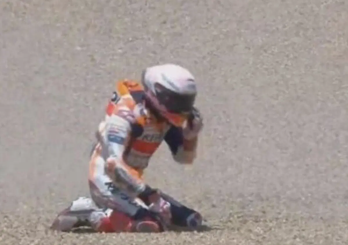 MotoGP a Jerez. Le condizioni di Marc Marquez: "Frattura totale dell'omero con possibile interessamento del nervo radiale"