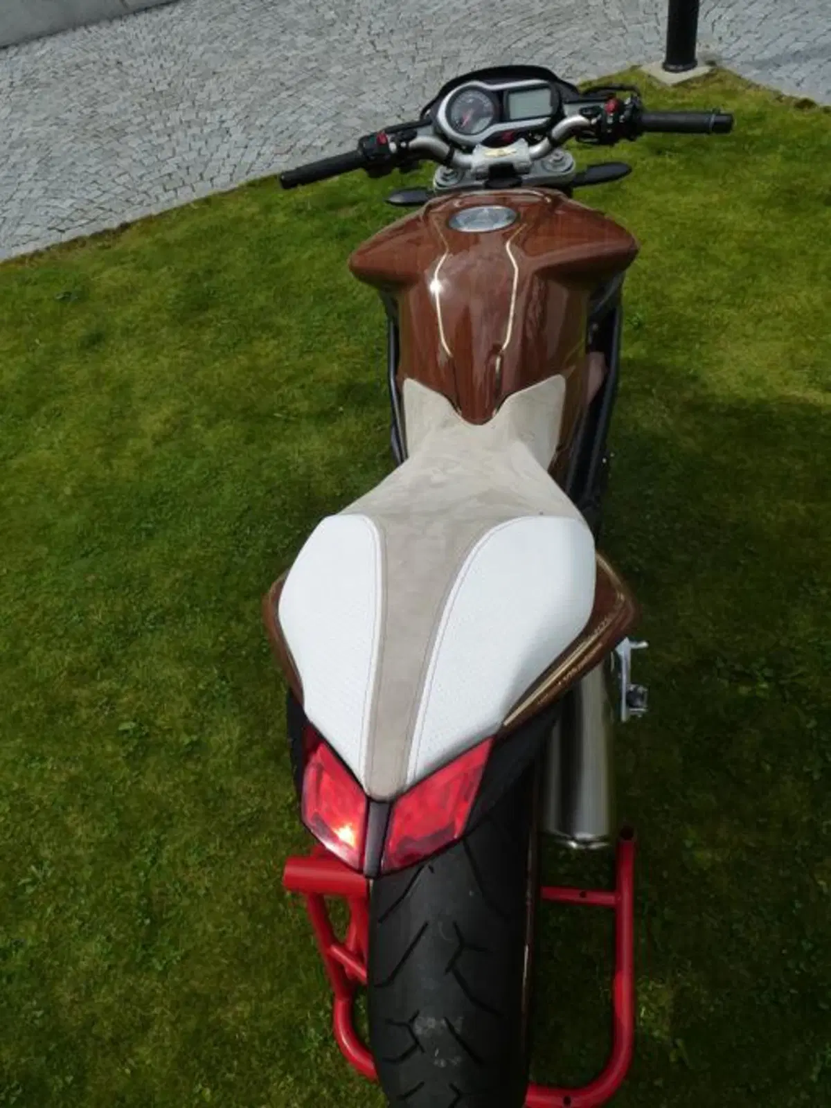 MV Agusta Brutale R California, la 1090R firmata Simone D’Auria  (14)