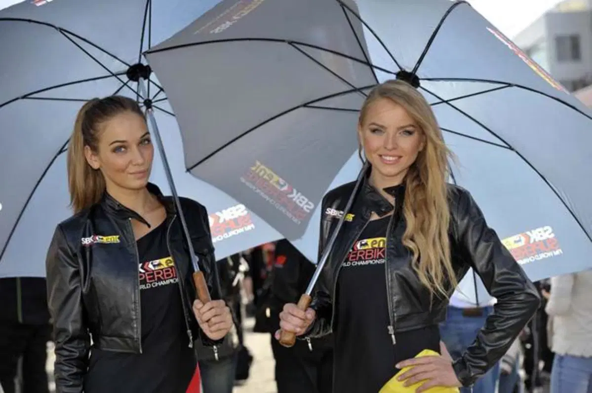 Superbike, le ombrelline del GP di Mosca (7)