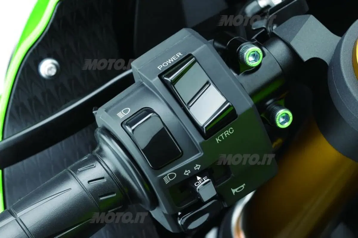 Kawasaki Ninja ZX-6R: foto, video e scheda tecnica (13)