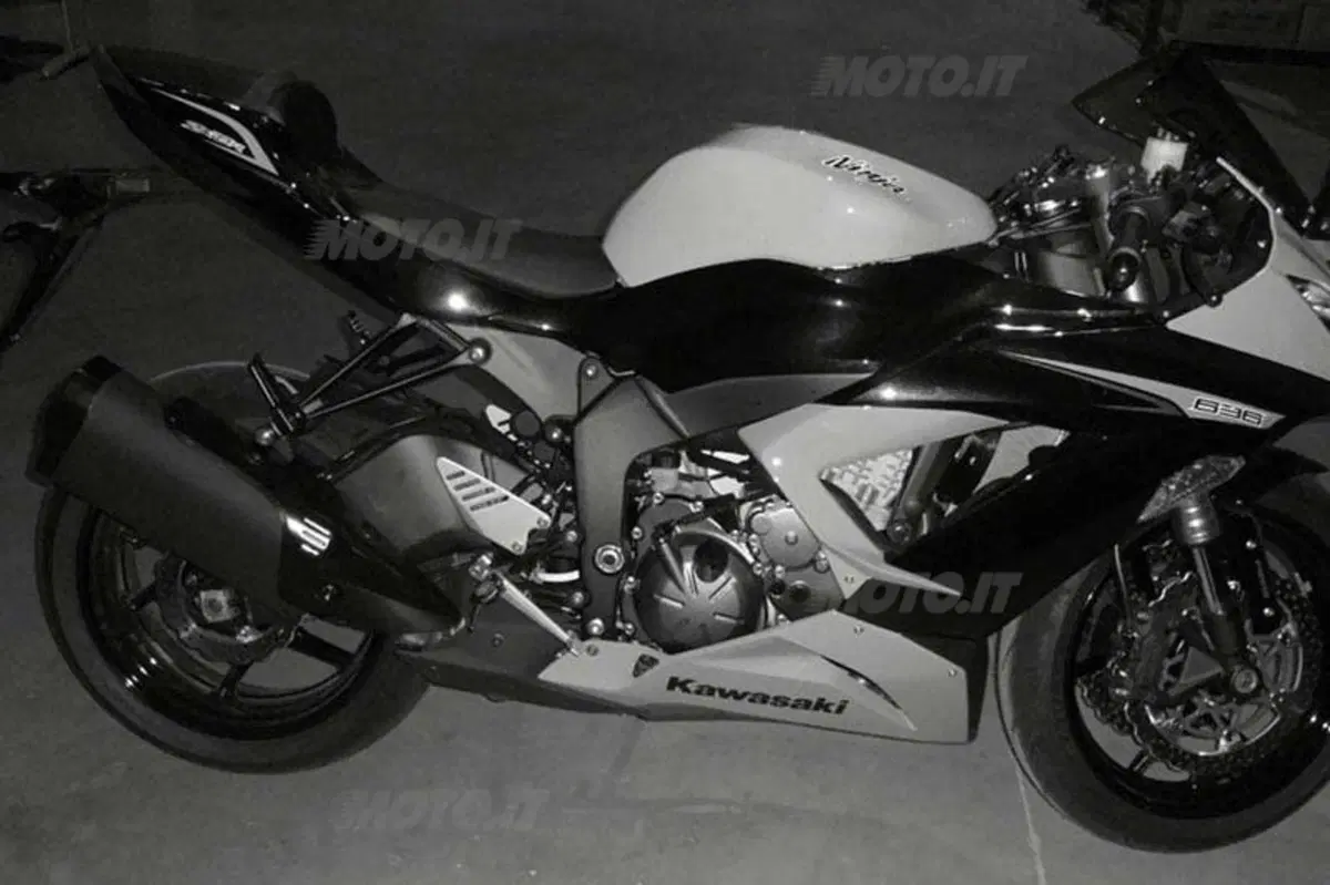 Kawasaki Ninja ZX-6R: foto, video e scheda tecnica (24)
