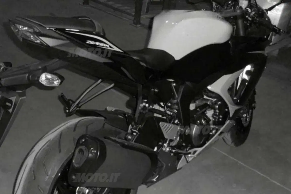 Kawasaki Ninja ZX-6R: foto, video e scheda tecnica (25)