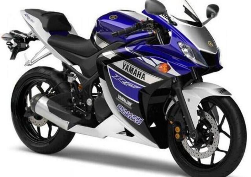 Yamaha YZF-R25M, la quattro cilindri 250 rivale della Kawasaki ZX-25R?