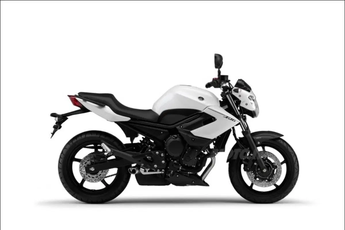 Yamaha XJ6, un restyling per il 2013 (2)
