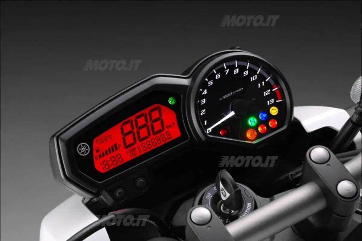 Yamaha XJ6, un restyling per il 2013 (13)