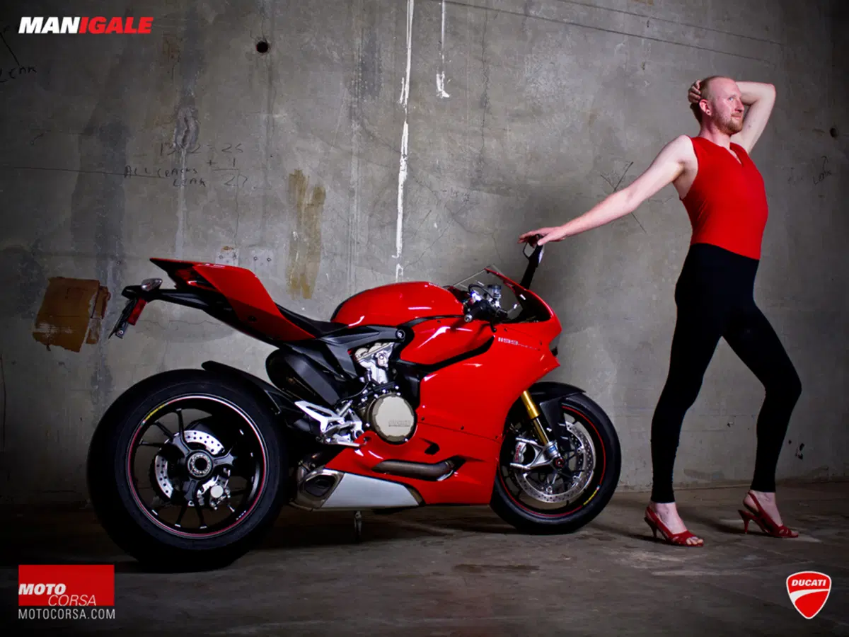 Kylie e la Ducati  “Manigale” (19)