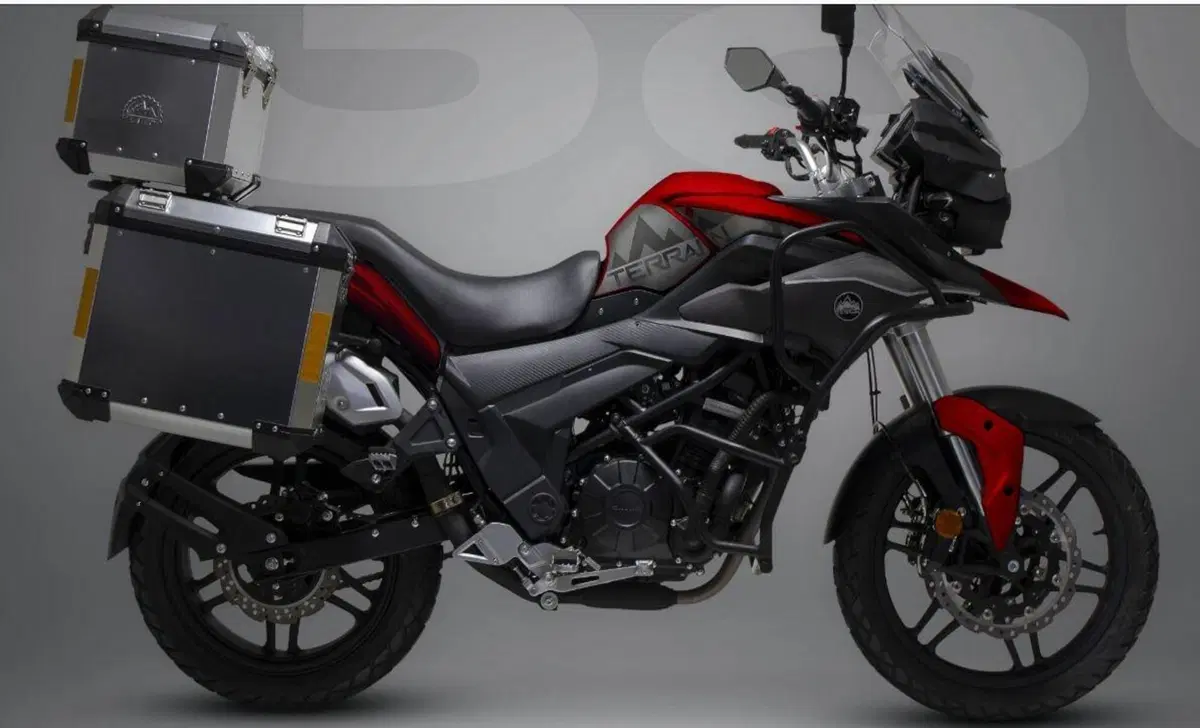 Sinnis Terrain 380, arriva una nuova Adventure anglo-cinese (8)