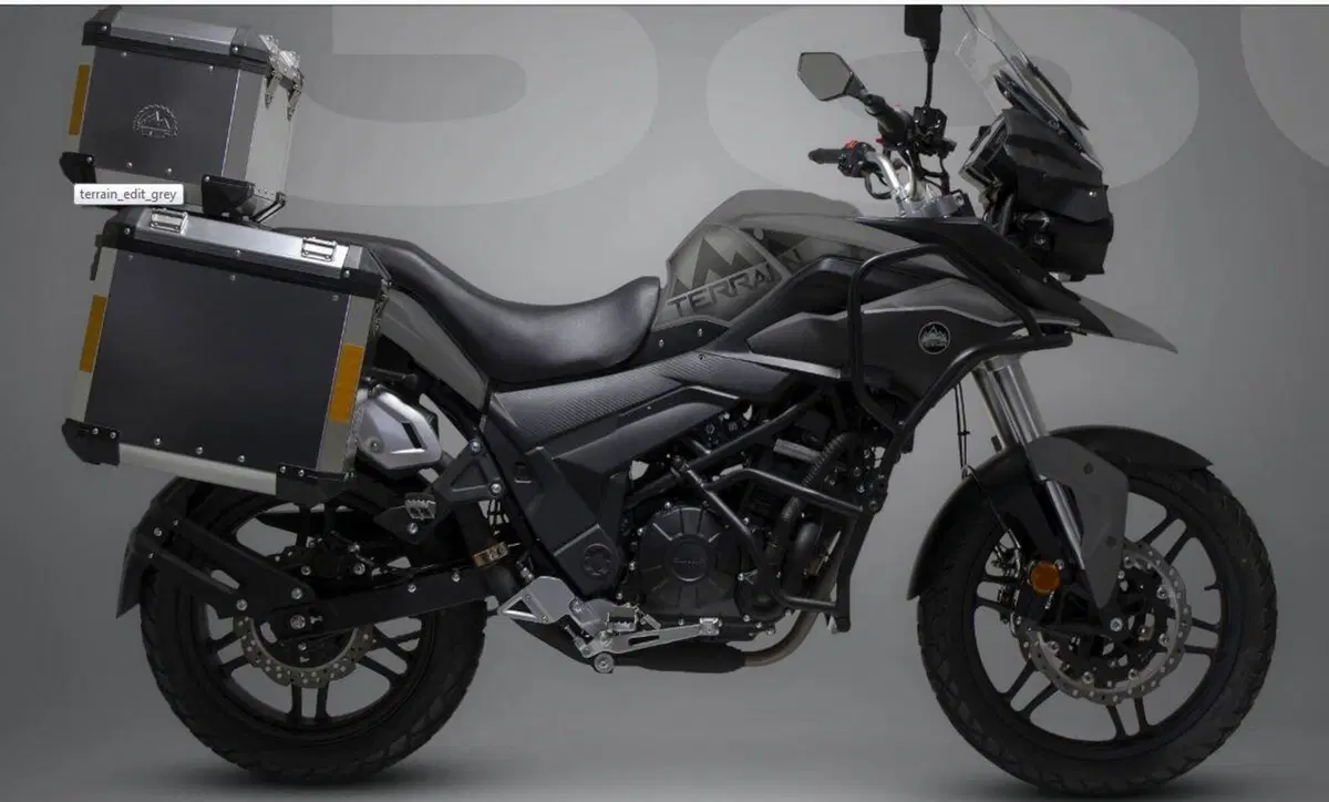 Sinnis Terrain 380, arriva una nuova Adventure anglo-cinese (9)