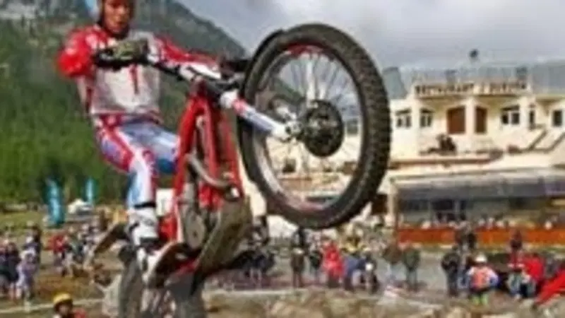 Matteo Grattarola e team SPEA campioni d'europa Trial