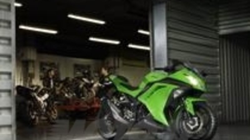 Kawasaki presenta la nuova Ninja 300 m.y. 2013