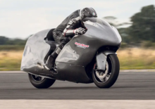 Con la moto a 483 km/h: Guy Martin e la Suzuki Hayabusa ci riprovano [VIDEO e GALLERY]