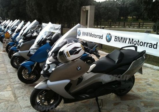 Urban Tour 2012. Gli scooter BMW in prova nelle maggiori città italiane