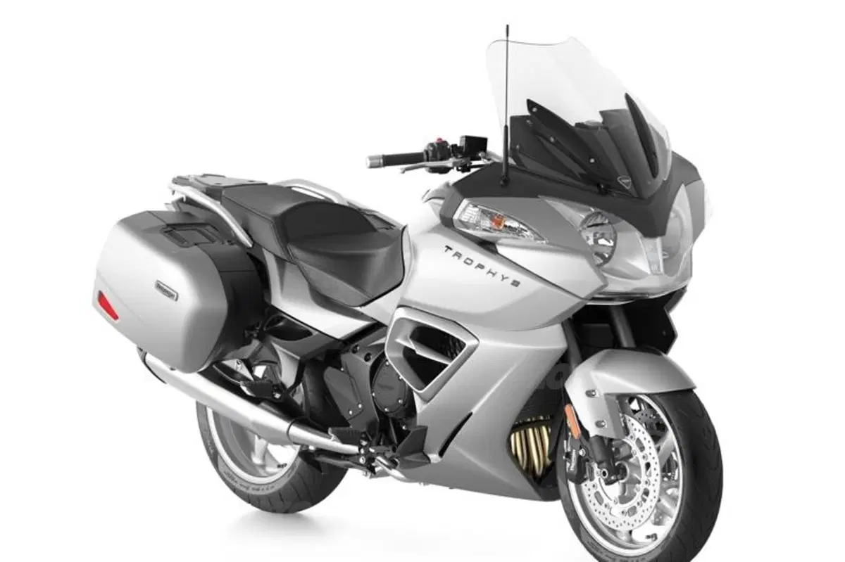 Nuova Triumph Trophy 1200 e SE: svelati i prezzi (7)