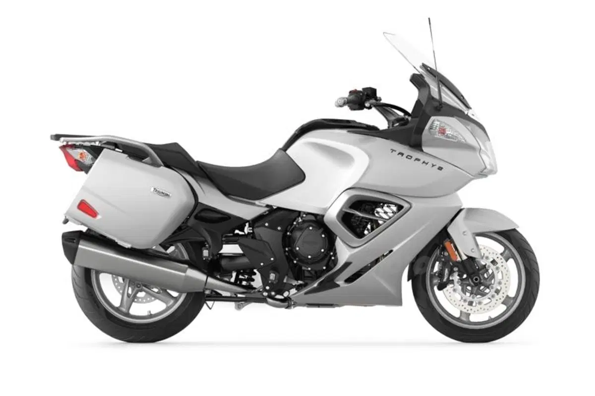 Nuova Triumph Trophy 1200 e SE: svelati i prezzi (8)