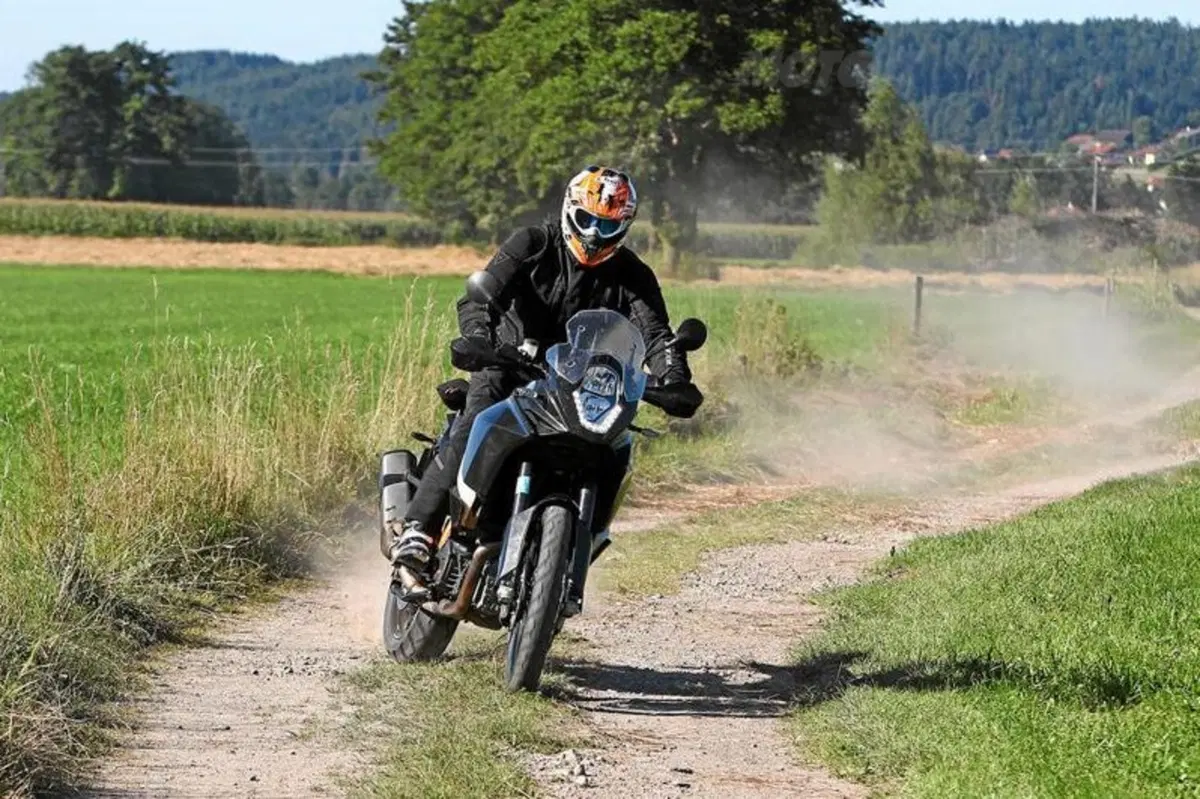 KTM: la Adventure diventa 1190 (2)