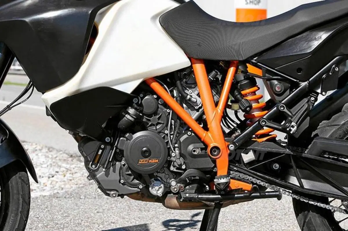 KTM: la Adventure diventa 1190 (4)