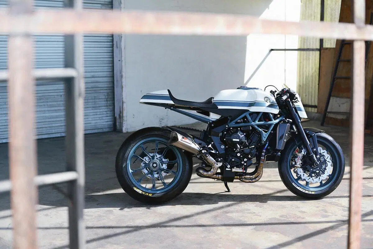 Lo scarico della moto di Brad Pitt? E' uno Zard  (2)