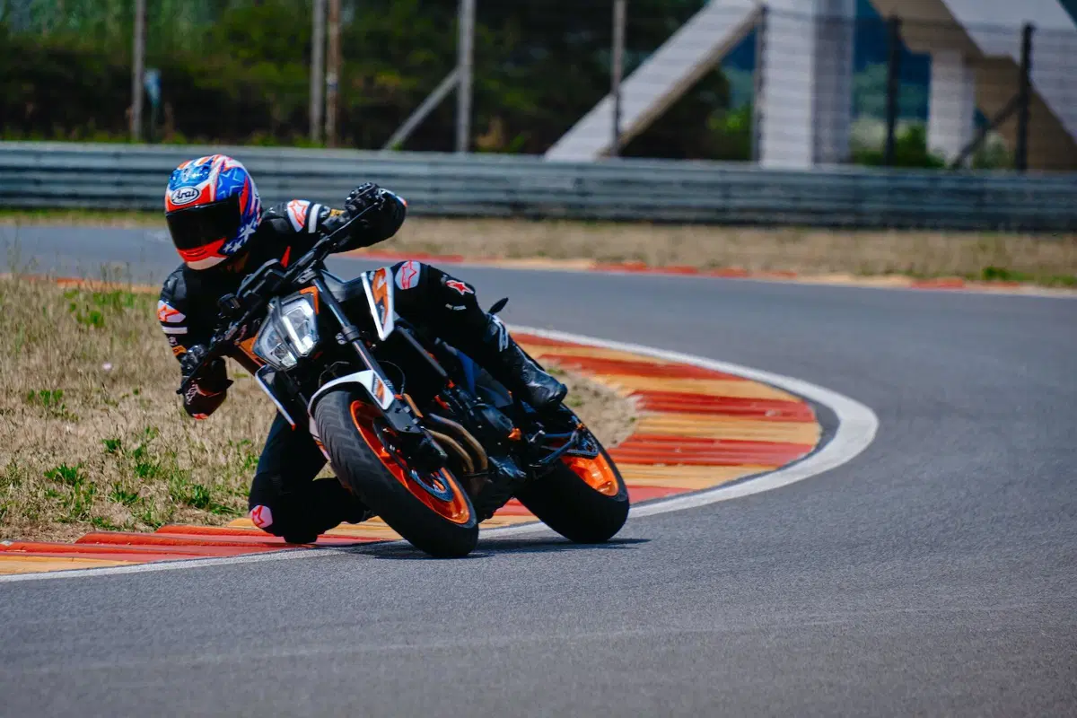 Metzeler Roadtec 01SE TEST. Una per tutte