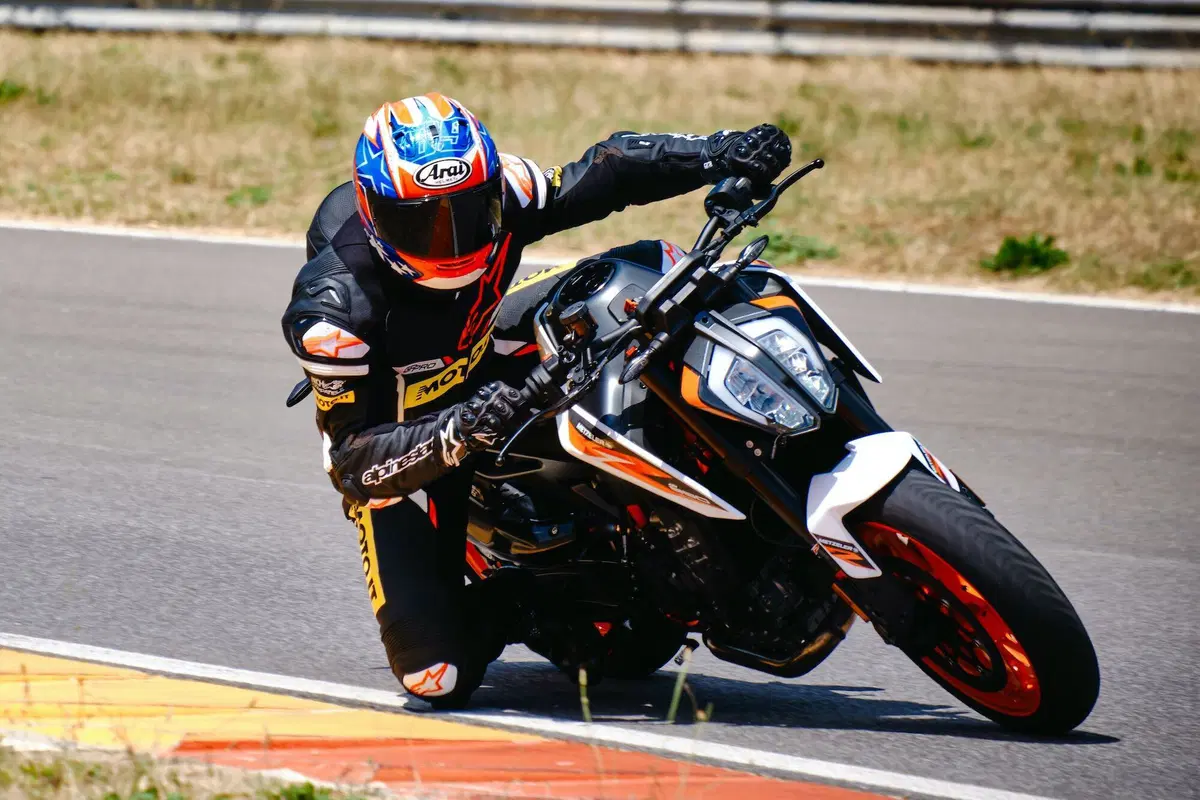 Metzeler Roadtec 01SE TEST. Una per tutte (2)