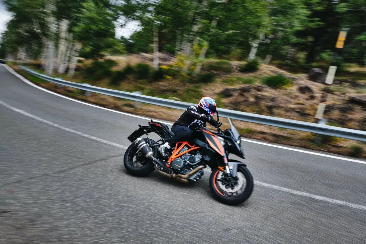 Metzeler Roadtec 01SE TEST. Una per tutte (9)