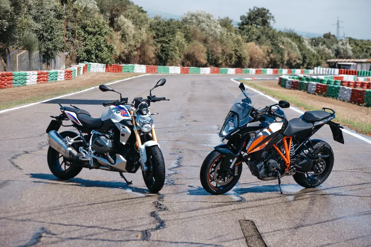 Metzeler Roadtec 01SE TEST. Una per tutte (15)