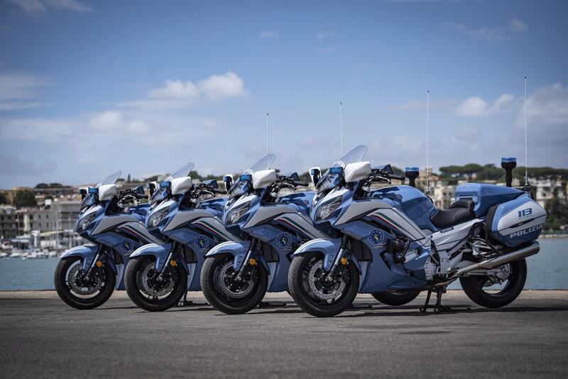 Novanta nuove Yamaha FJR 1300AE alla Polizia di Stato