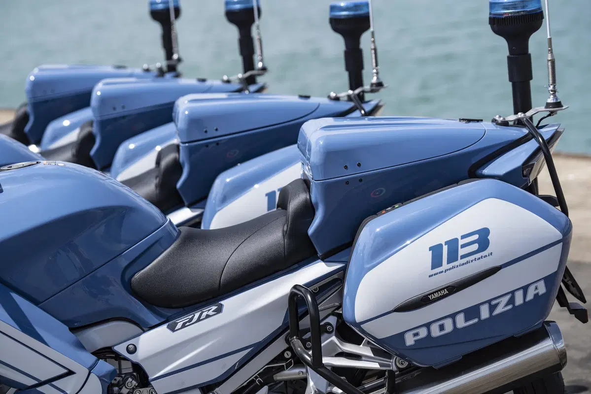 Novanta nuove Yamaha FJR 1300AE alla Polizia di Stato (10)