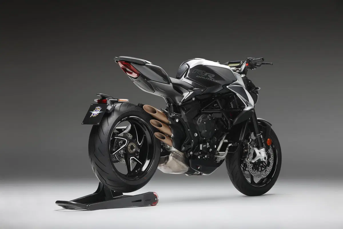 MV Agusta, arrivano le versioni SCS per Brutale e Dragster 800 RR (3)