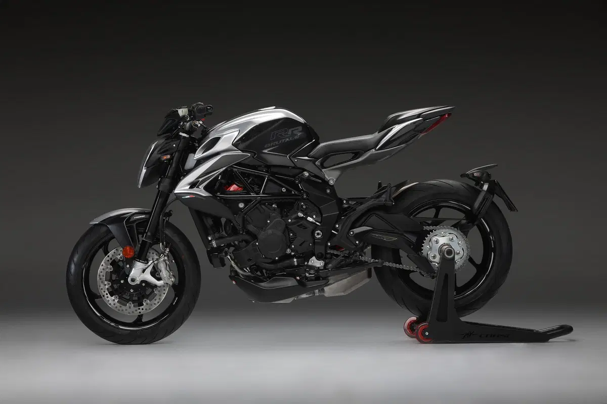 MV Agusta, arrivano le versioni SCS per Brutale e Dragster 800 RR (2)