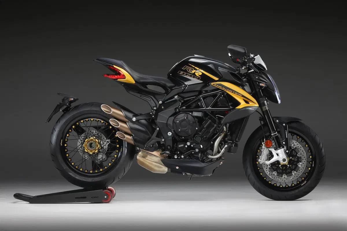 MV Agusta, arrivano le versioni SCS per Brutale e Dragster 800 RR (4)