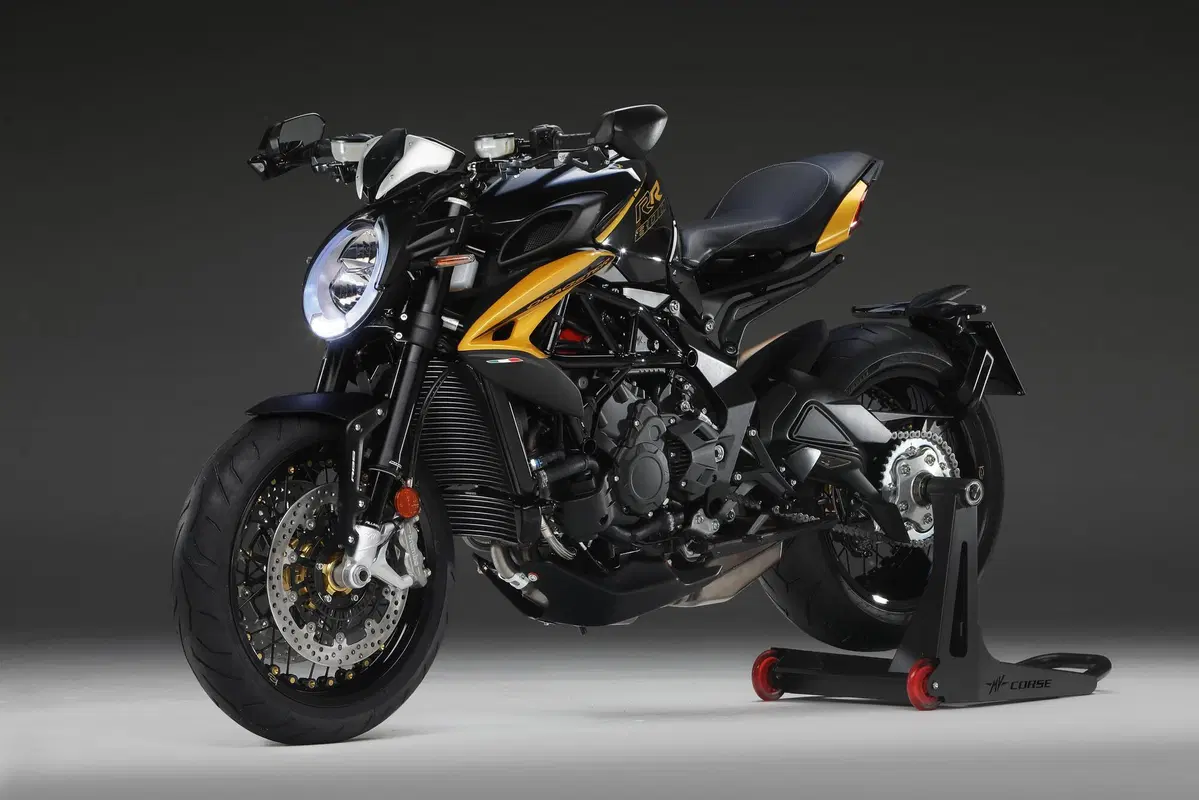 MV Agusta, arrivano le versioni SCS per Brutale e Dragster 800 RR (2)
