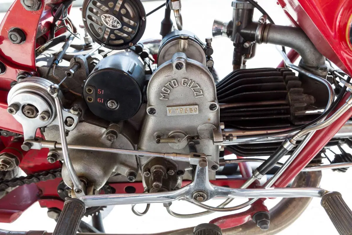 Moto Guzzi GTV (5)