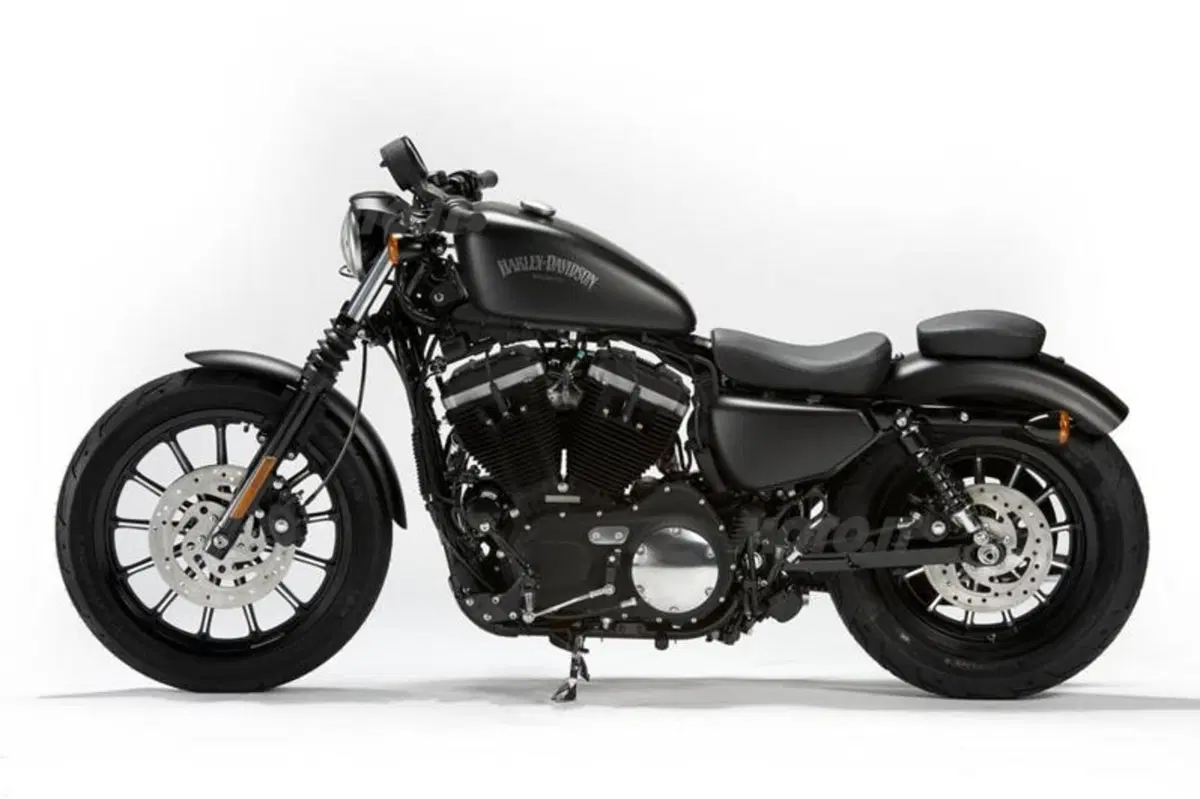 Harley-Davidson Iron 883 Special Edition (16)