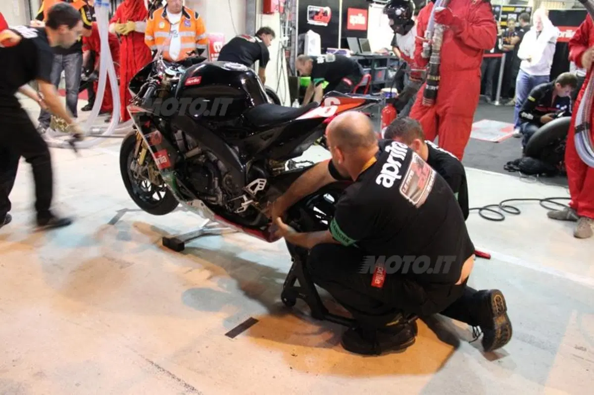 Una notte a Le Mans per la 24 Heurs Moto (34)