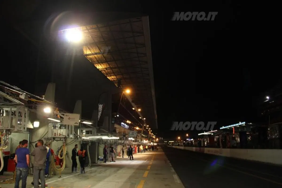 Una notte a Le Mans per la 24 Heurs Moto (43)