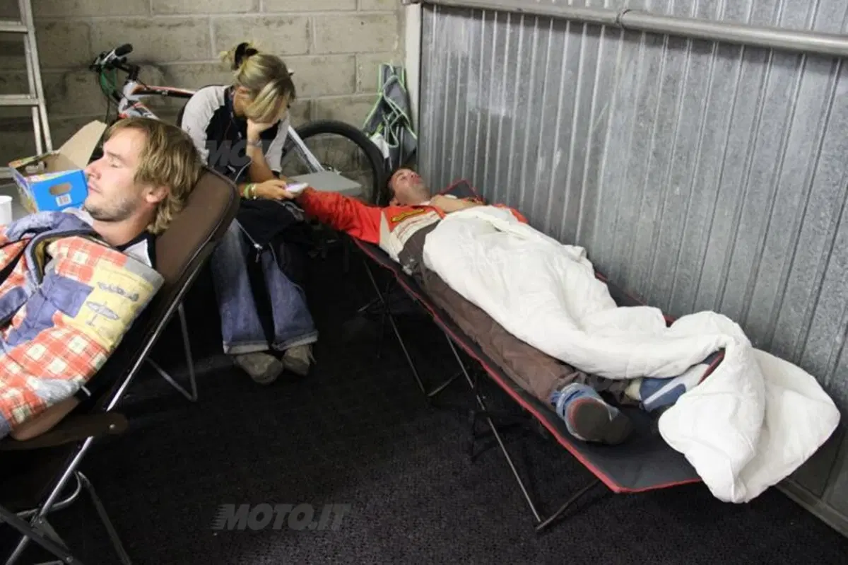 Una notte a Le Mans per la 24 Heurs Moto (54)