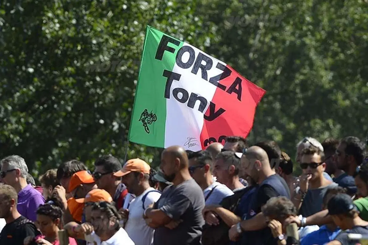 Tony Cairoli. Le foto del trionfo (2)