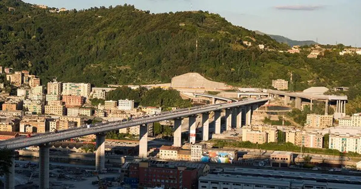 Genova riparte con il ponte San Giorgio