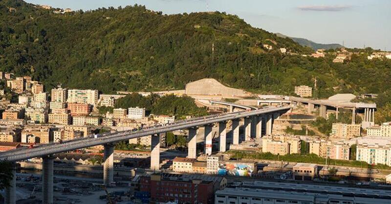 Genova riparte con il ponte San Giorgio