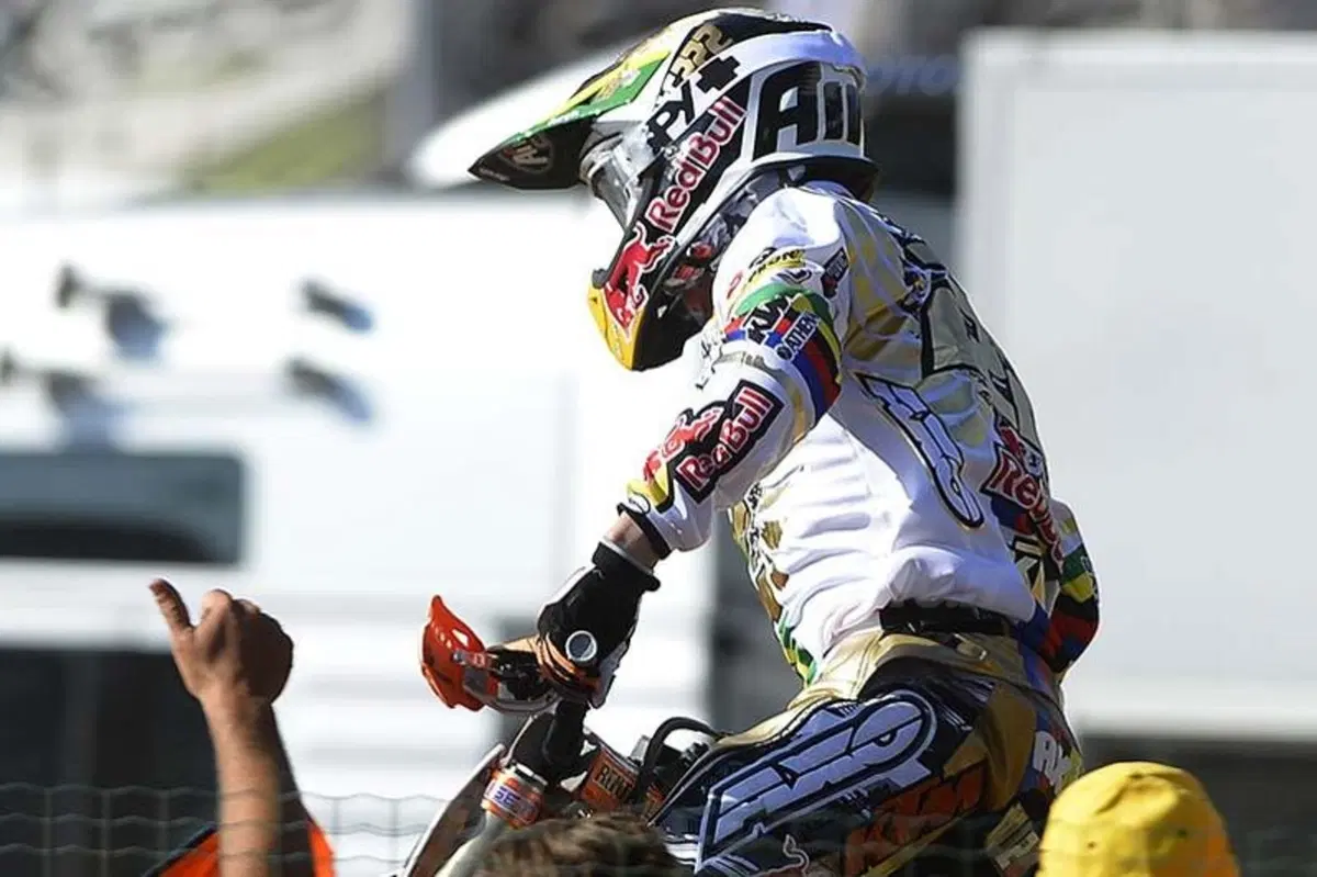 Tony Cairoli. Le foto del trionfo (18)