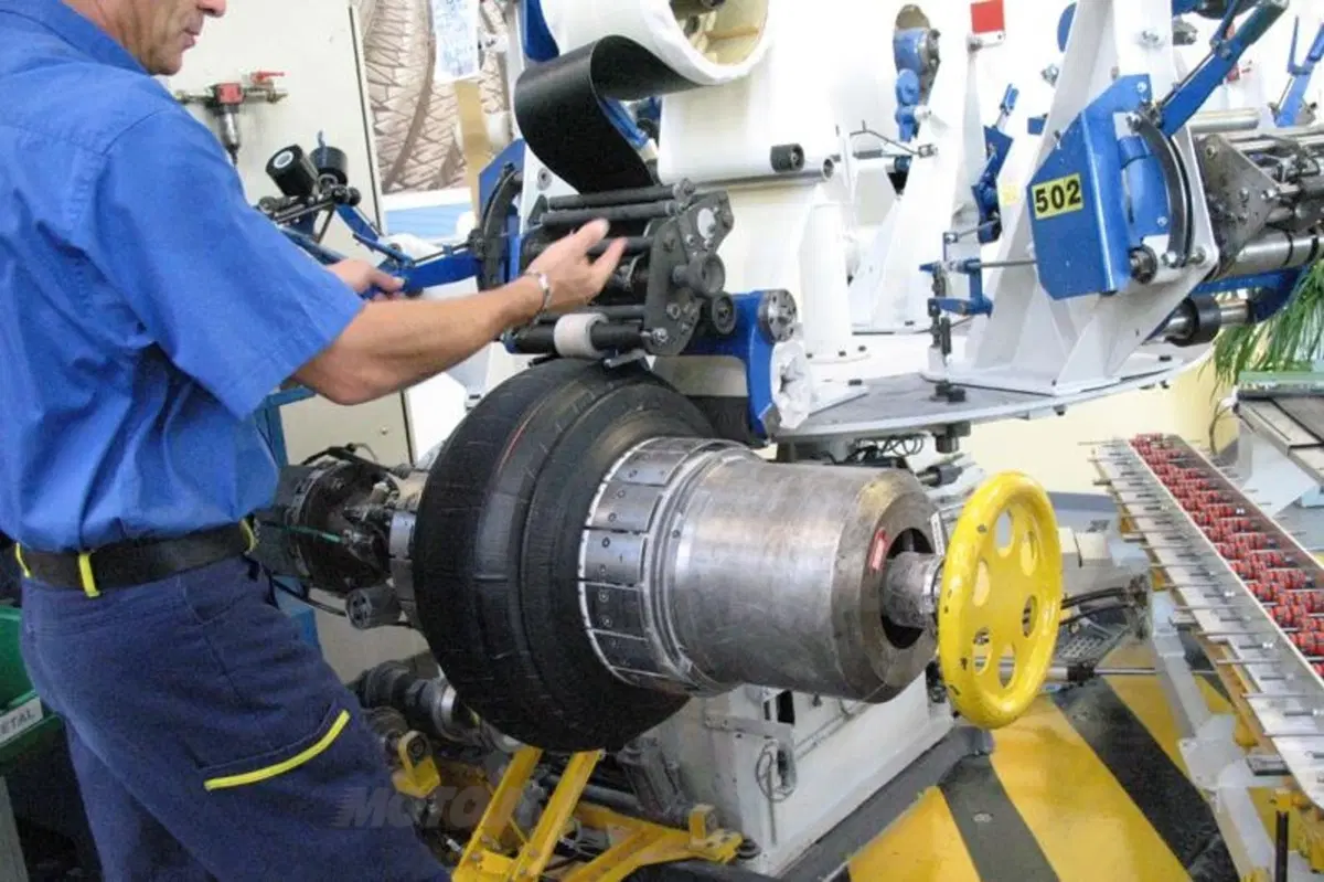Michelin. Come nascono gli pneumatici da corsa (4)