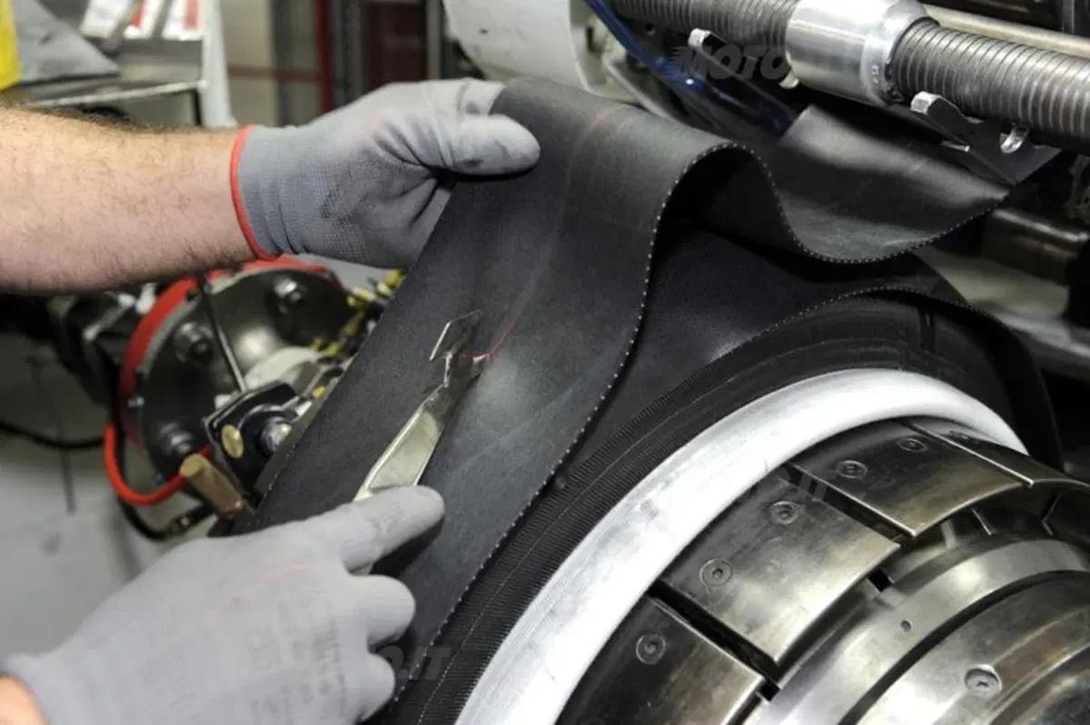 Michelin. Come nascono gli pneumatici da corsa (18)