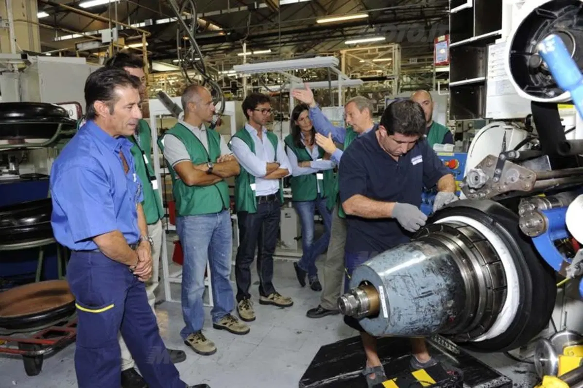 Michelin. Come nascono gli pneumatici da corsa (20)