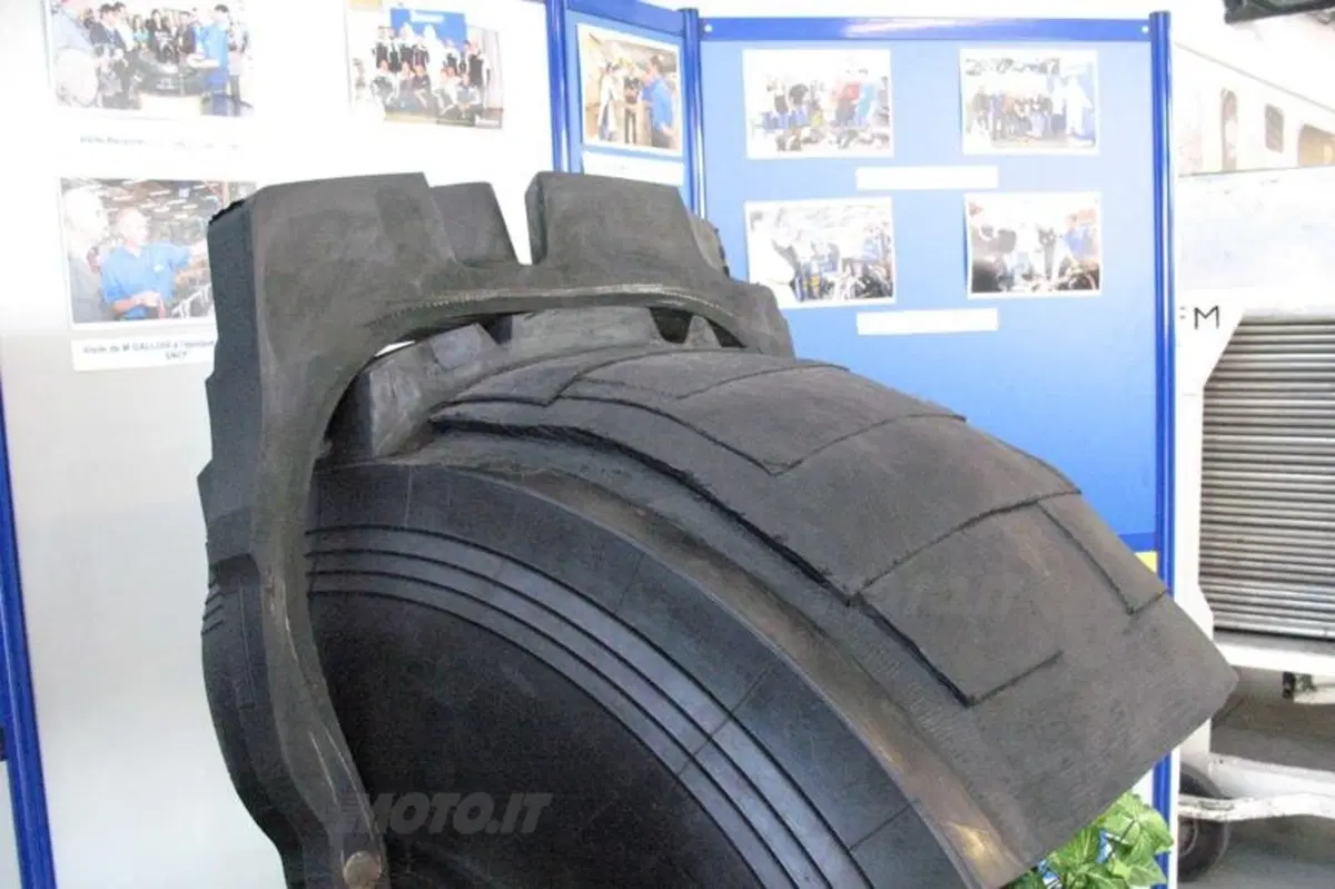 Michelin. Come nascono gli pneumatici da corsa (26)