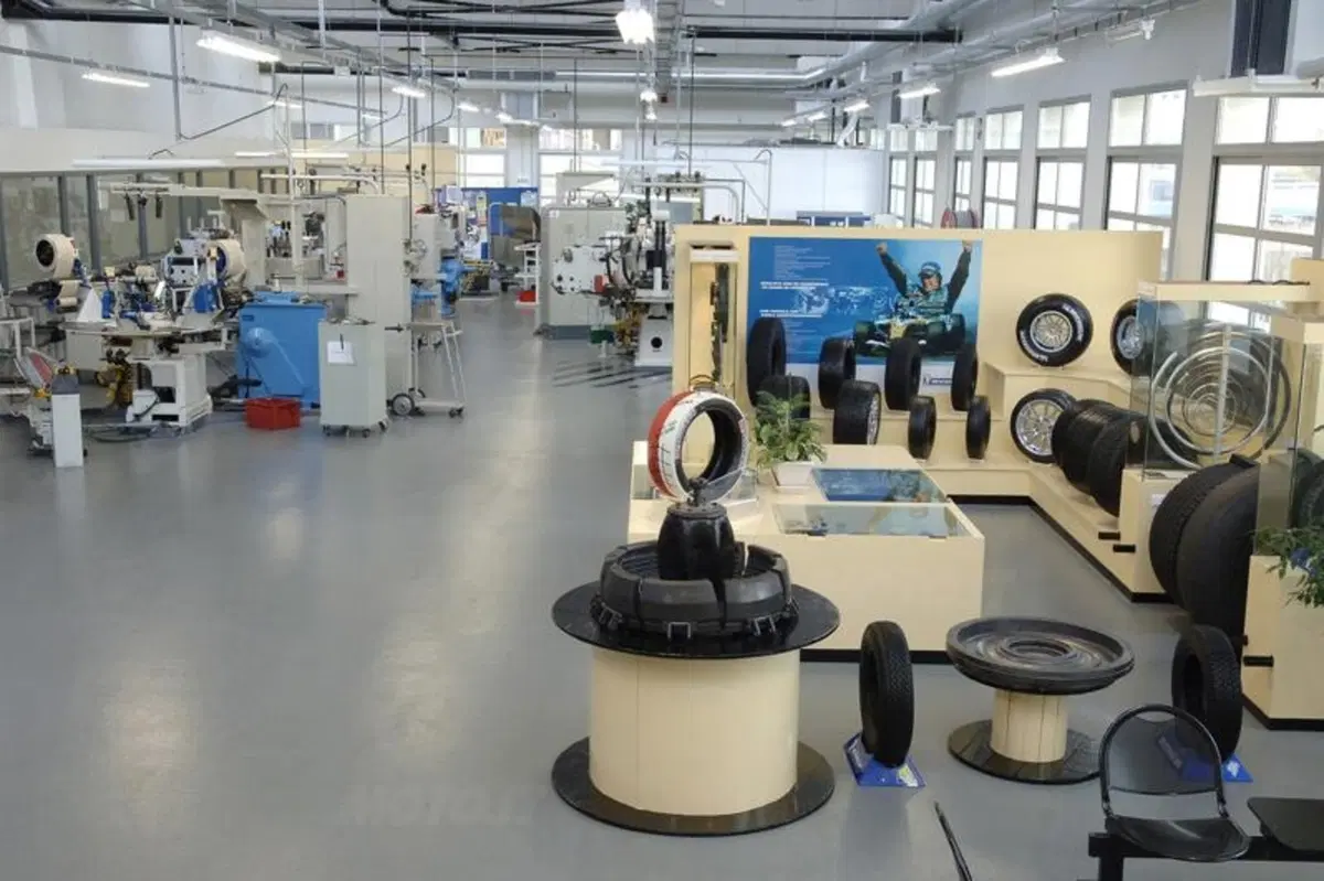 Michelin. Come nascono gli pneumatici da corsa (28)