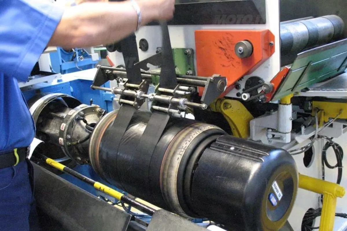 Michelin. Come nascono gli pneumatici da corsa (36)